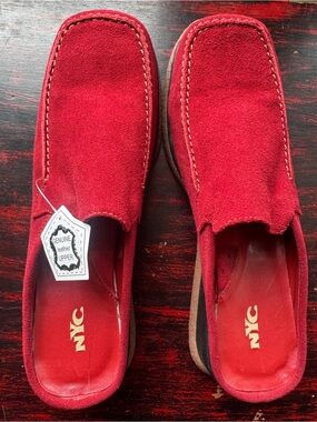 NWT NYC Red Genuine Leather Suede Mule Loafers Size 9 Slides